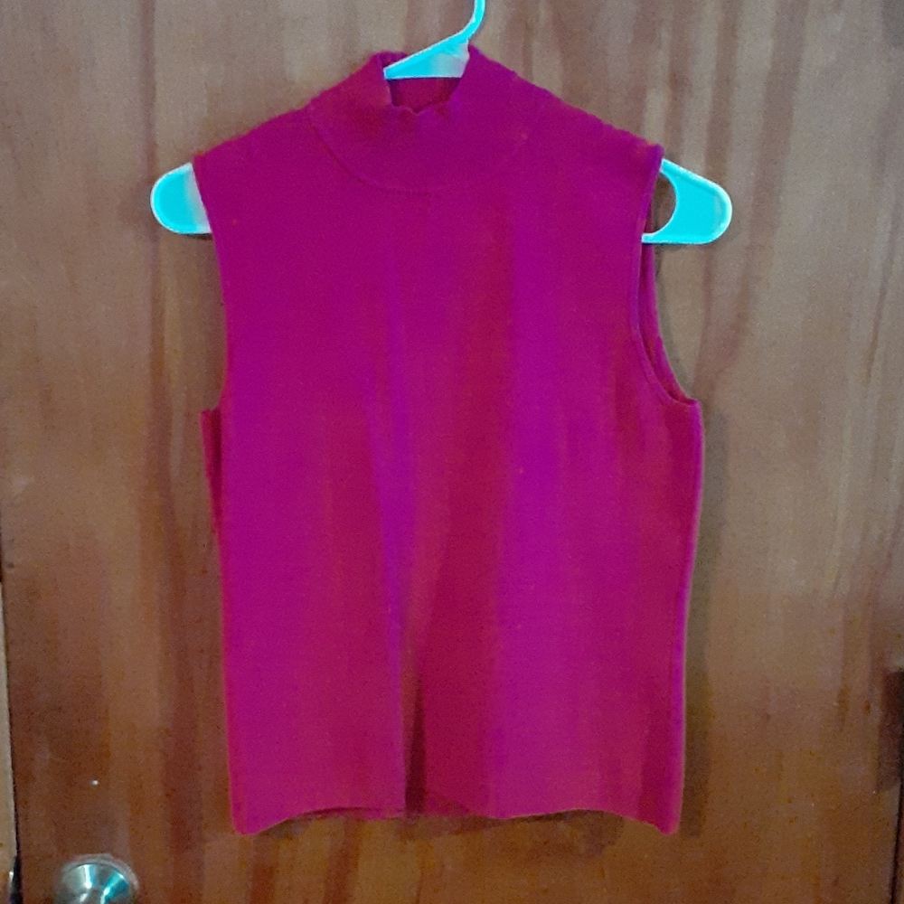 WD NY Women's Sleeveless shirt Size L